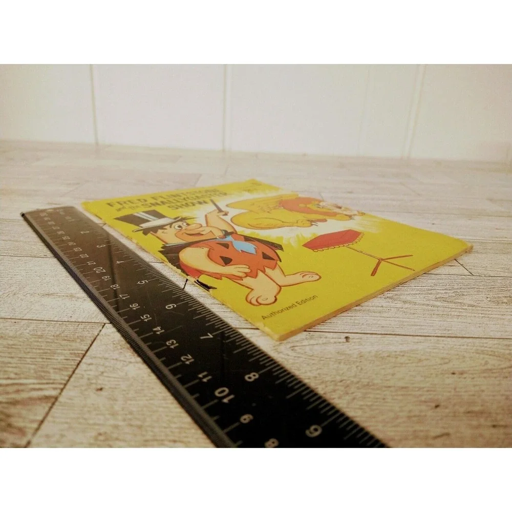 Fred‎ Flintstone Snallygaster Show 1972 Paperback Horace J Elias retro cartoon
